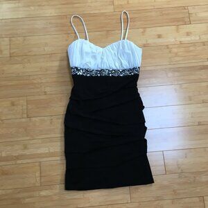 NWOT Deb Black and White Bodycon Dress